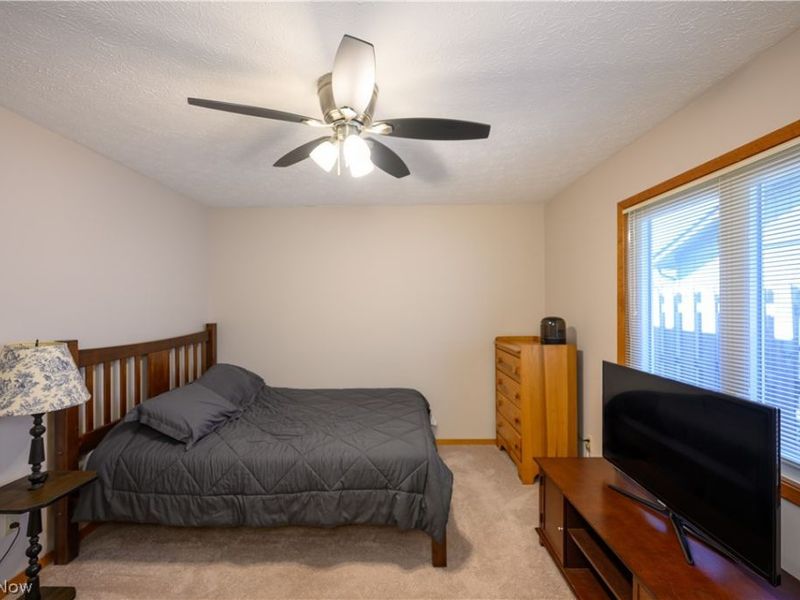 10483 Shale Brook Way, Strongsville, OH 44149 Photo 16