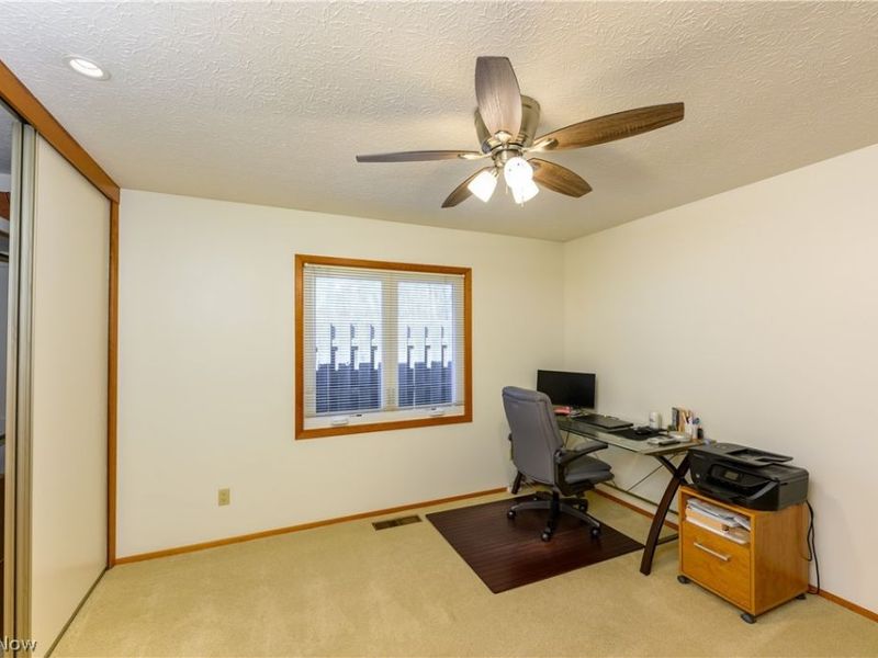 10483 Shale Brook Way, Strongsville, OH 44149 Photo 17