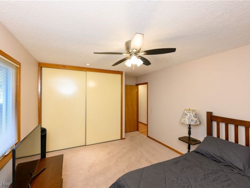 10483 Shale Brook Way, Strongsville, OH 44149 Photo 20