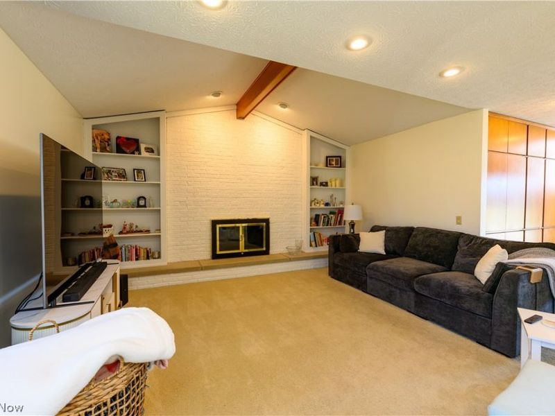 10483 Shale Brook Way, Strongsville, OH 44149 Photo 6