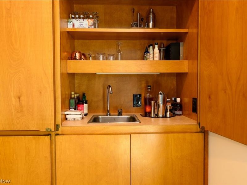 10483 Shale Brook Way, Strongsville, OH 44149 Photo 8