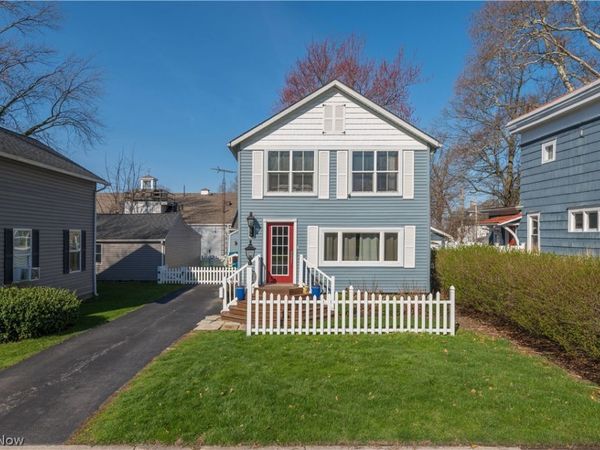 686 Perry Street , Vermilion, OH 44089