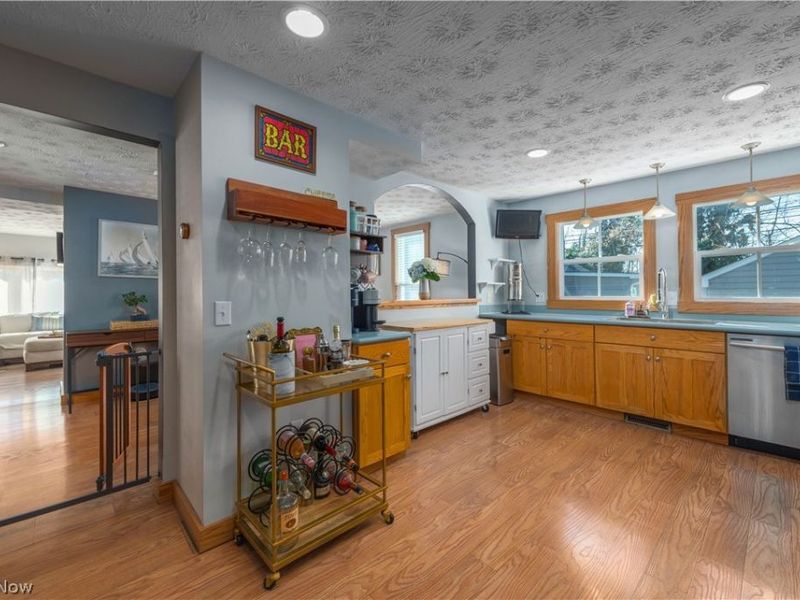 686 Perry Street, Vermilion, OH 44089 Photo 14