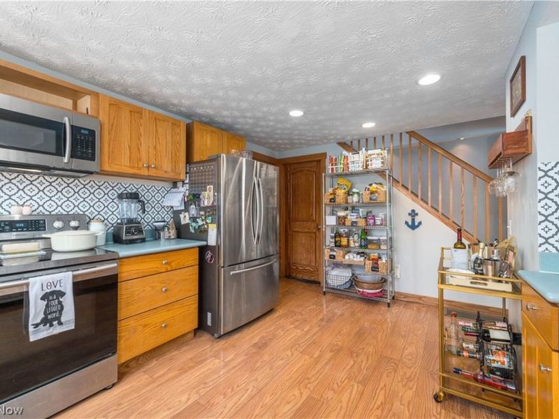 686 Perry Street, Vermilion, OH 44089 Photo 16