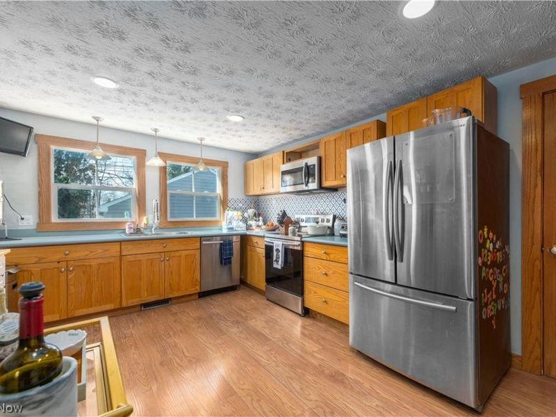 686 Perry Street, Vermilion, OH 44089 Photo 19