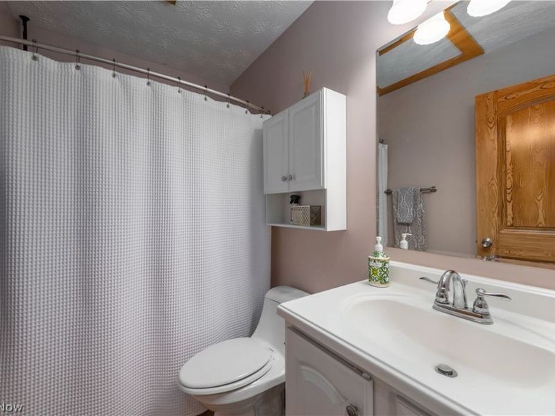 686 Perry Street, Vermilion, OH 44089 Photo 35