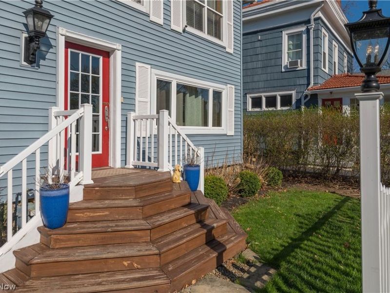 686 Perry Street, Vermilion, OH 44089 Photo 4