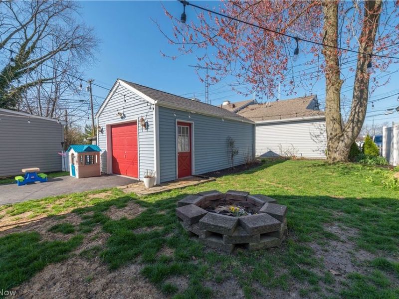 686 Perry Street, Vermilion, OH 44089 Photo 43