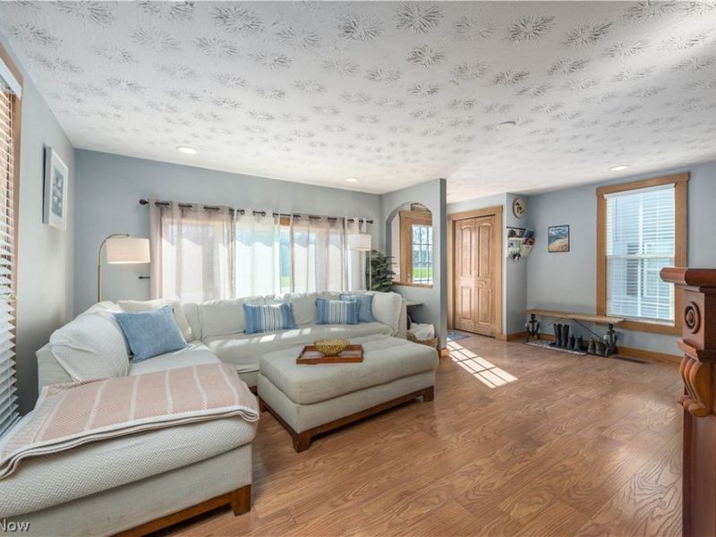 686 Perry Street, Vermilion, OH 44089 Photo 8