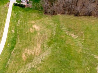 Oldefield Drive, St Clairsville, OH 43950