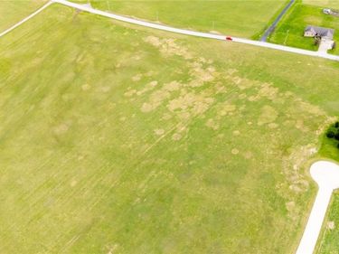 Oldefield Drive, St Clairsville, OH 43950