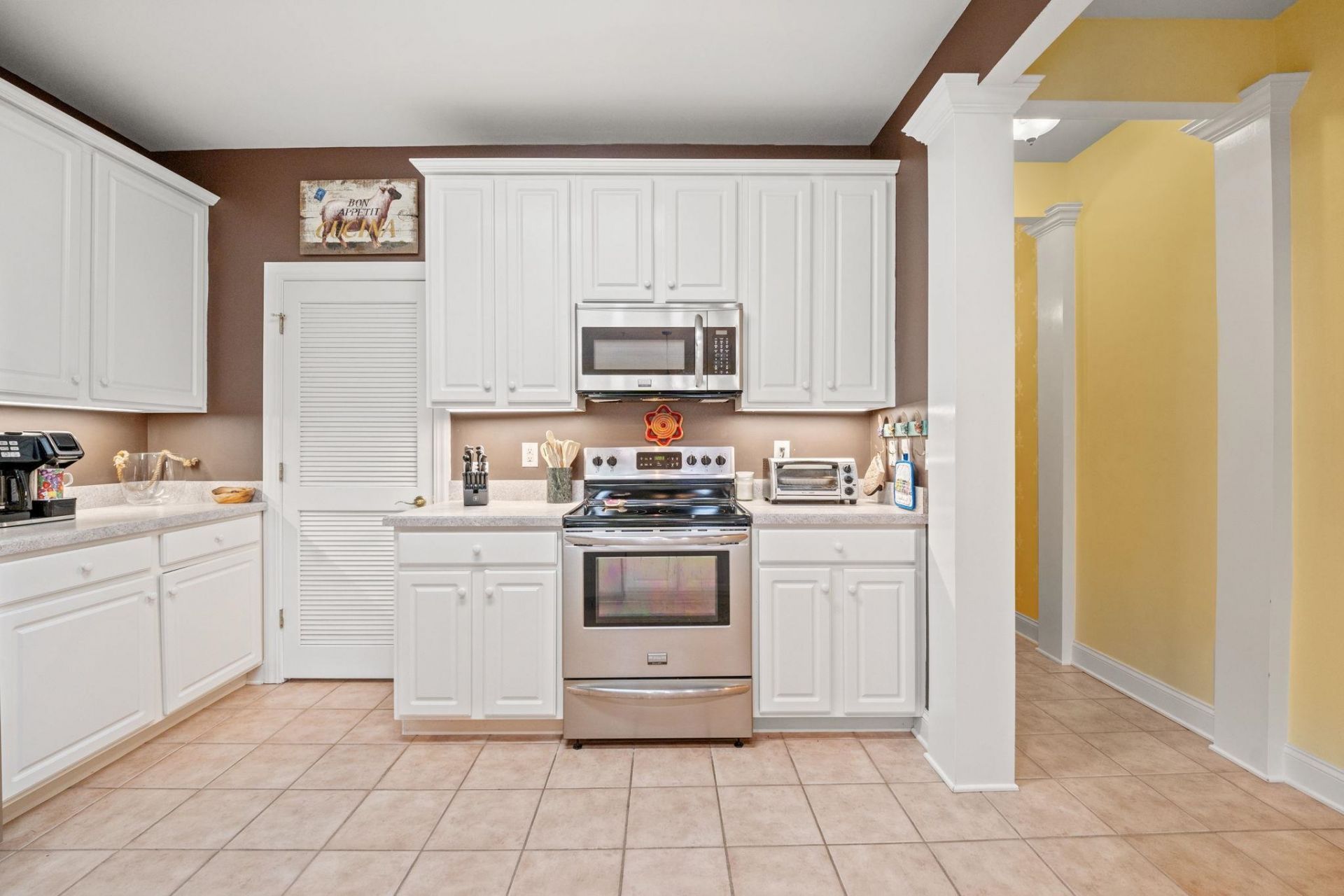 730 Pickering Dr. Photo 10