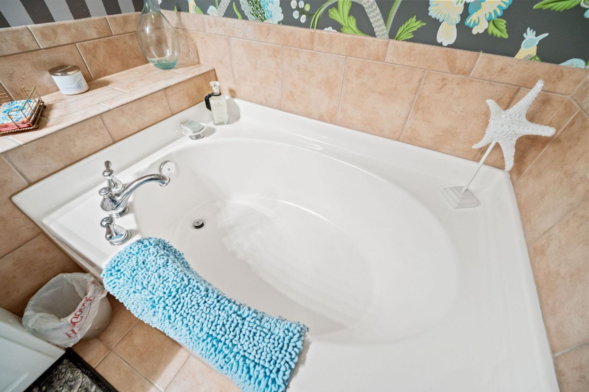 730 Pickering Dr. Photo 16