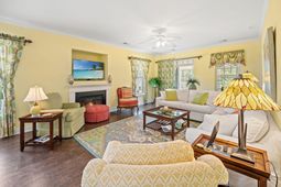 730 Pickering Dr. photo 4