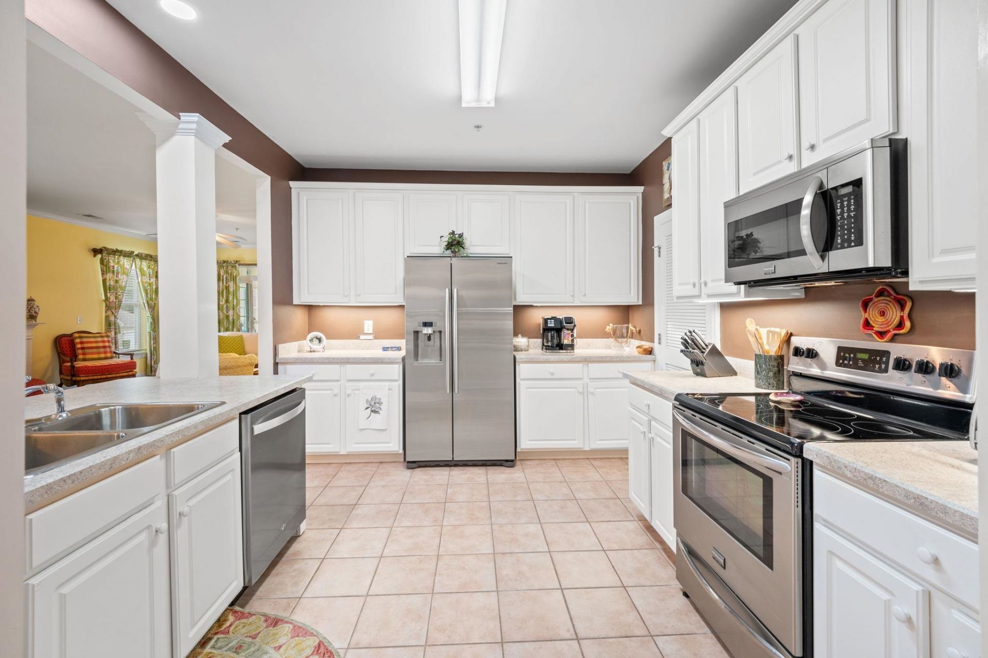 730 Pickering Dr. Photo 9