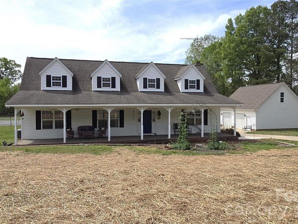 729 Sternbridge Drive, Concord, NC 28025