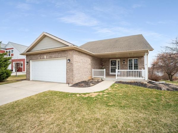 1456 Dovetail DRIVE, Hartford, WI 53027