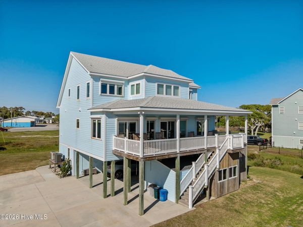 117 Sandfiddler Lane, Harkers Island, NC 28531