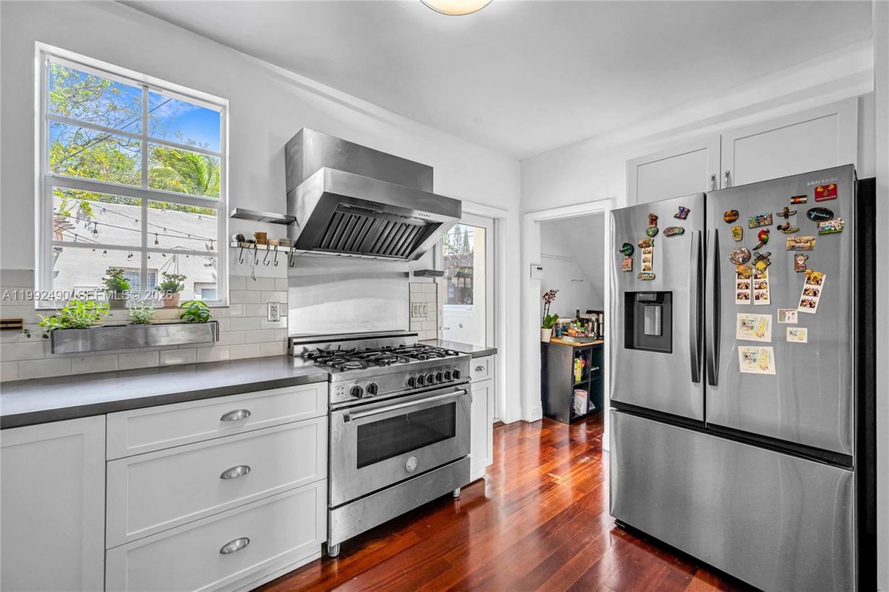 1601 SW 11th Ter, Miami, FL 33135 Photo