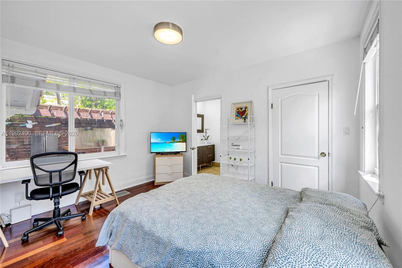 1601 SW 11th Ter, Miami, FL 33135 Photo