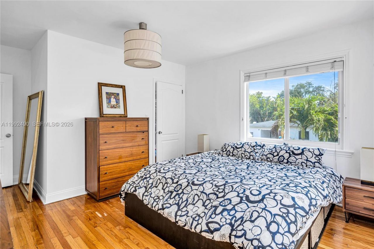 1601 SW 11th Ter, Miami, FL 33135 Photo