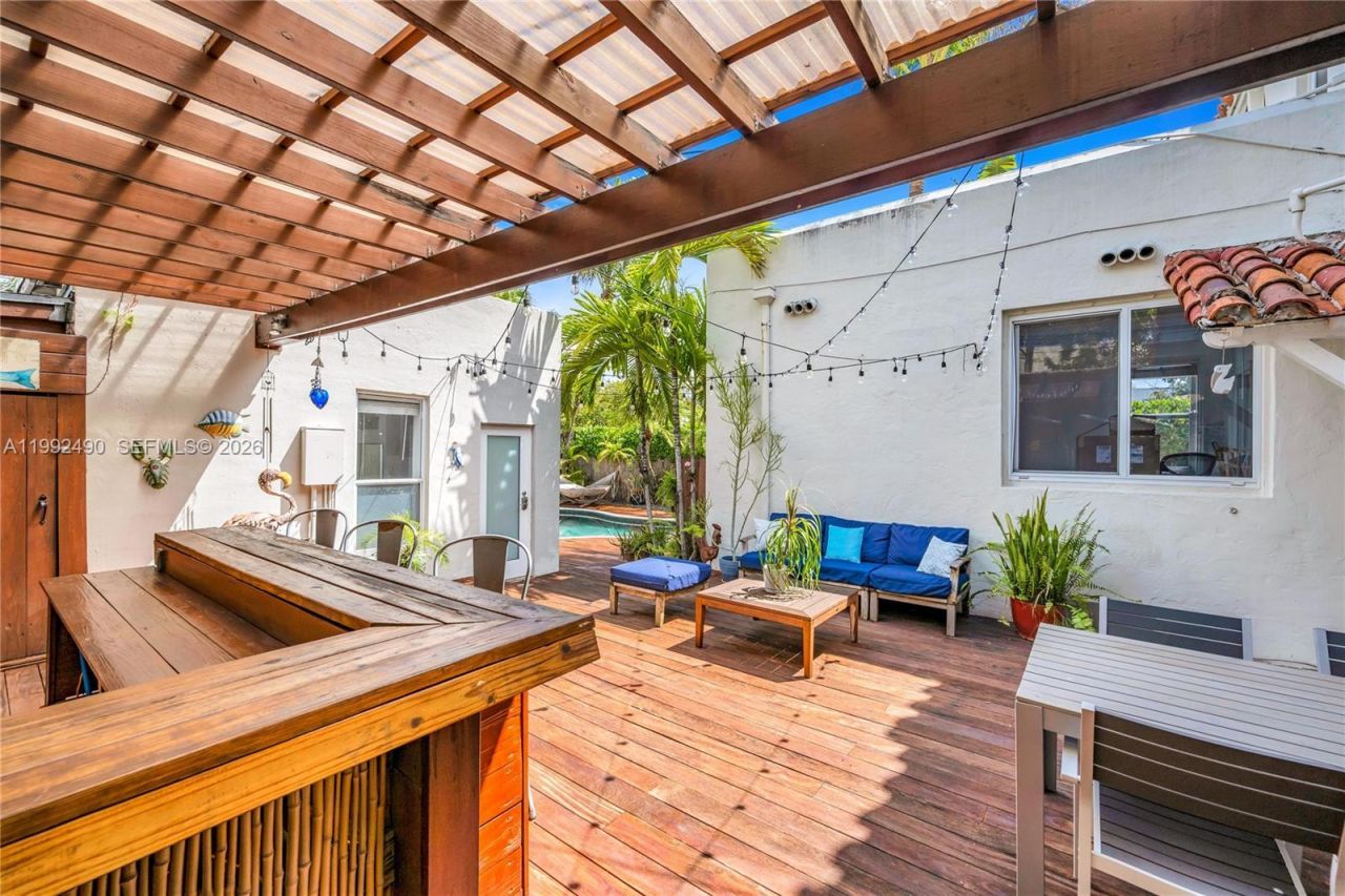 1601 SW 11th Ter, Miami, FL 33135 Photo