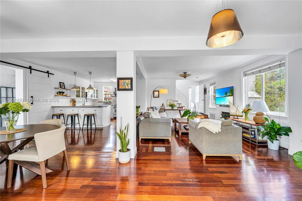 1601 SW 11th Ter, Miami, FL 33135 Photo