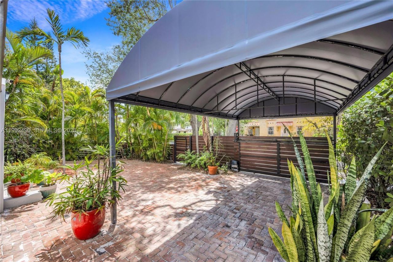 1601 SW 11th Ter, Miami, FL 33135 Photo