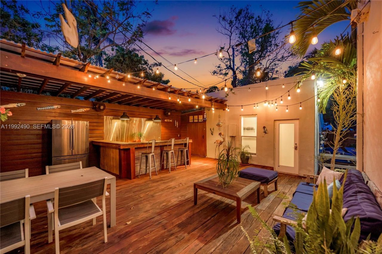 1601 SW 11th Ter, Miami, FL 33135 Photo