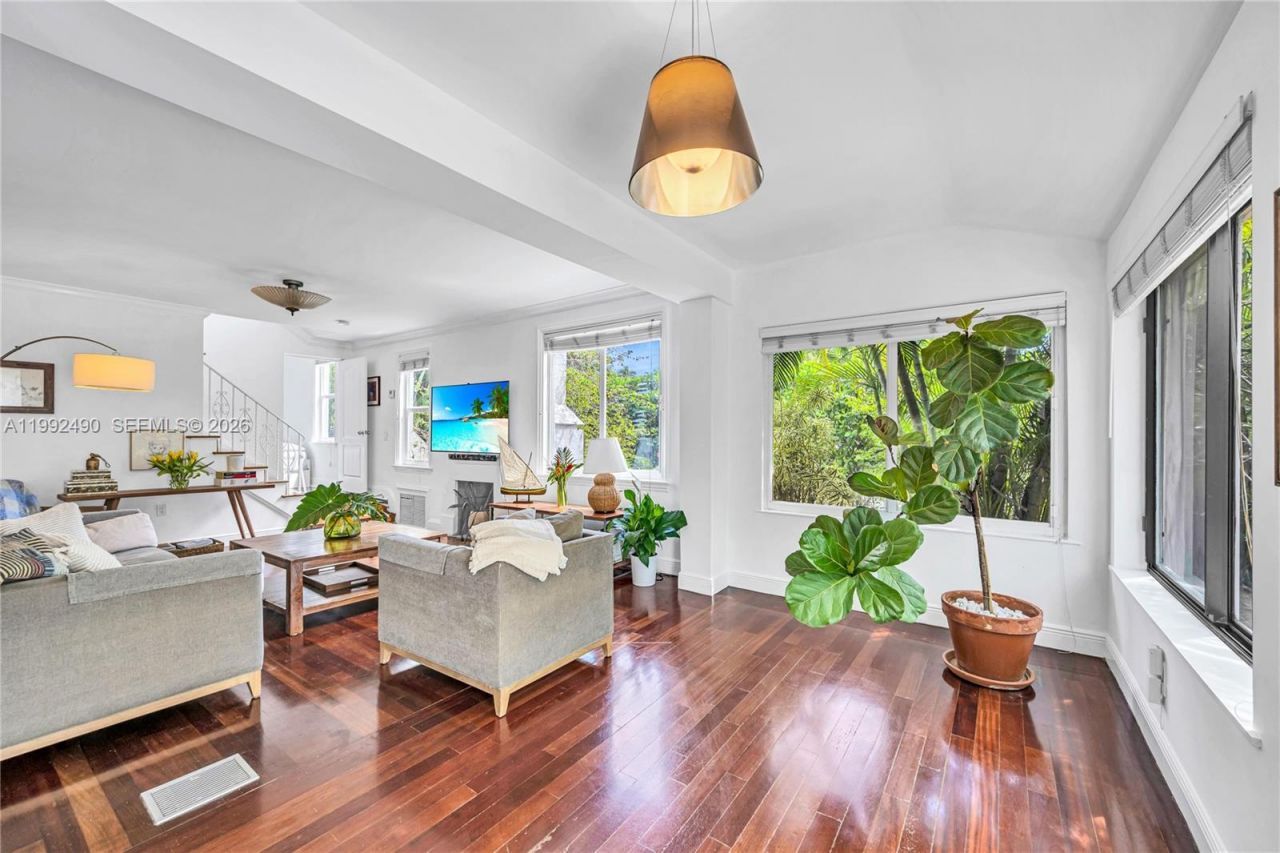 1601 SW 11th Ter, Miami, FL 33135 Photo