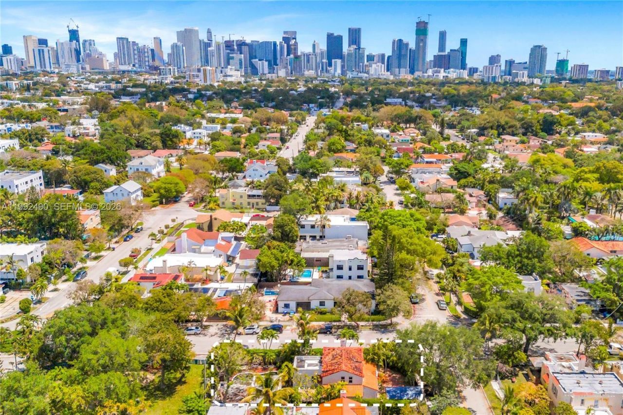 1601 SW 11th Ter, Miami, FL 33135 Photo