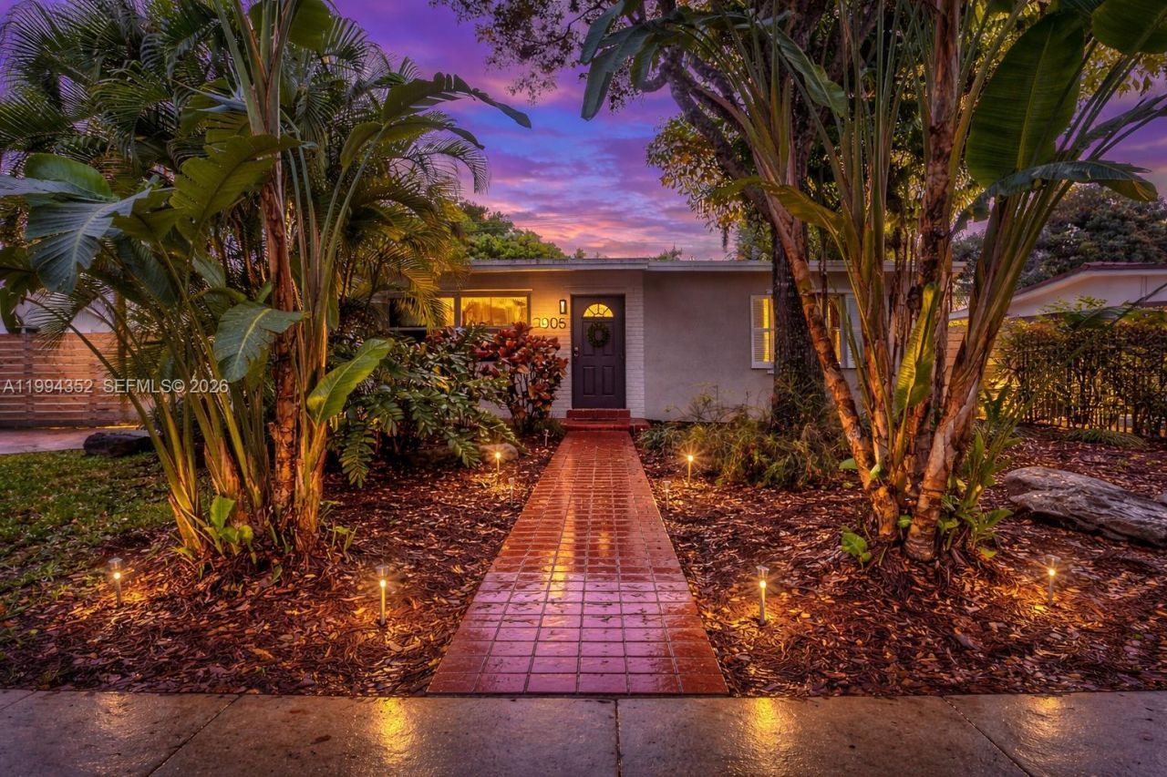 2905 SW 93rd Ct, Miami, FL 33165 Photo