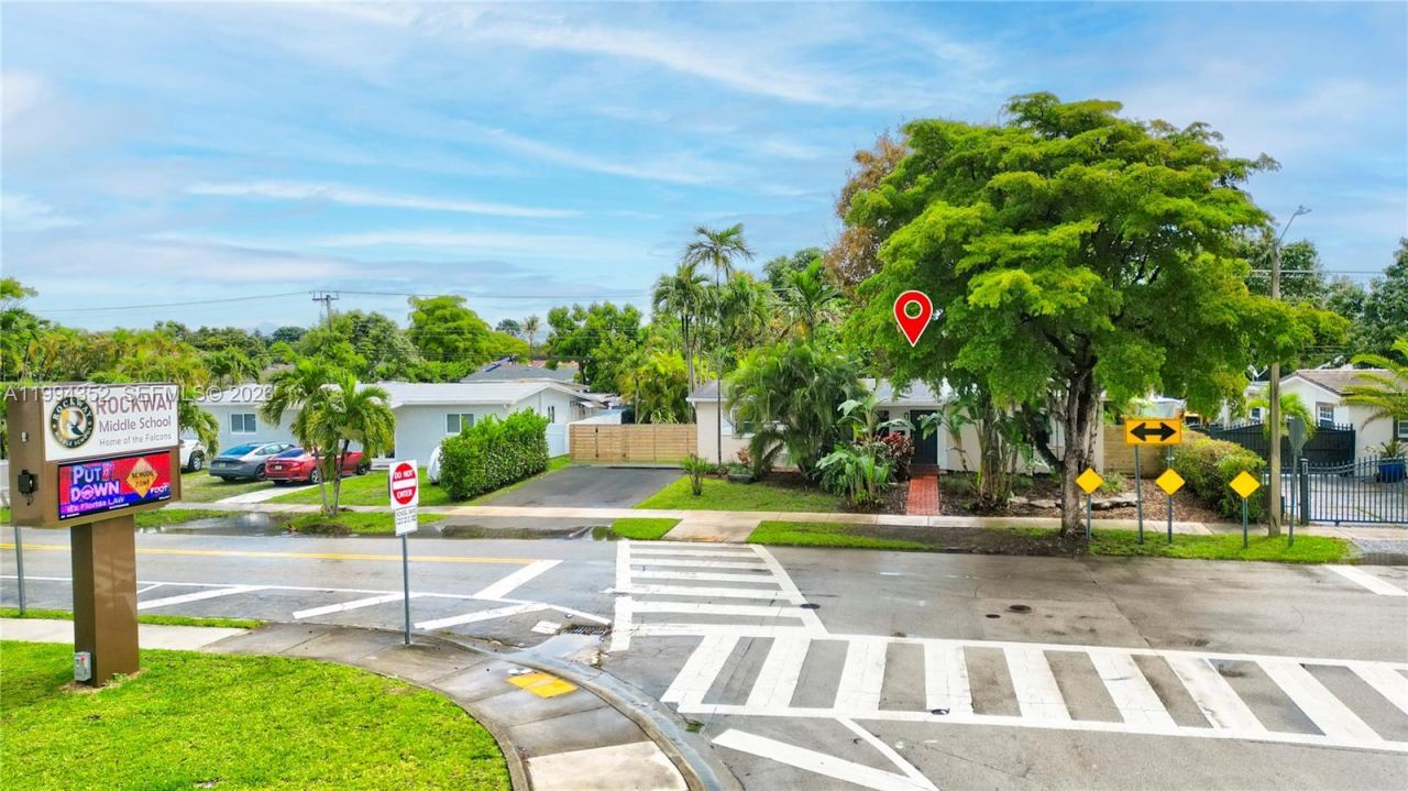 2905 SW 93rd Ct, Miami, FL 33165 Photo