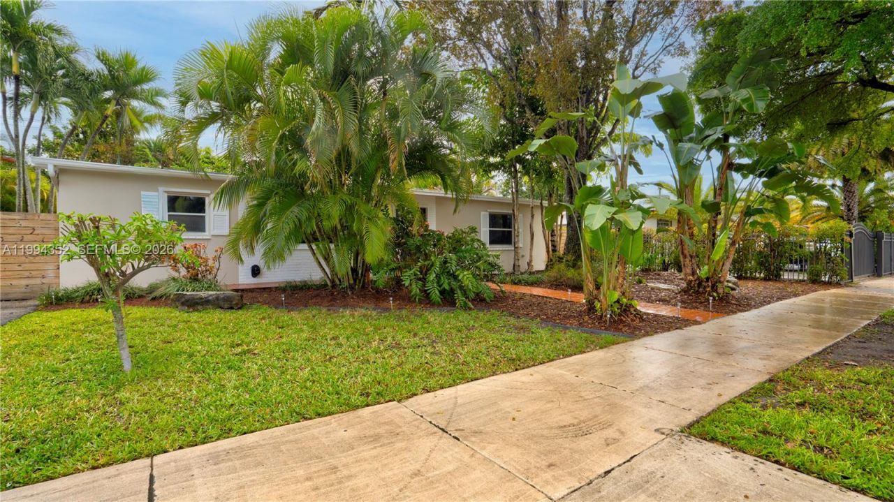 2905 SW 93rd Ct, Miami, FL 33165 Photo