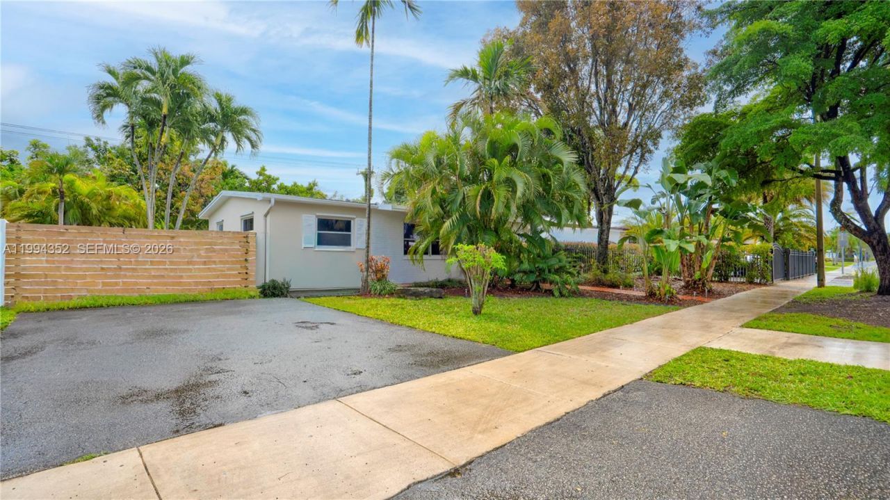 2905 SW 93rd Ct, Miami, FL 33165 Photo