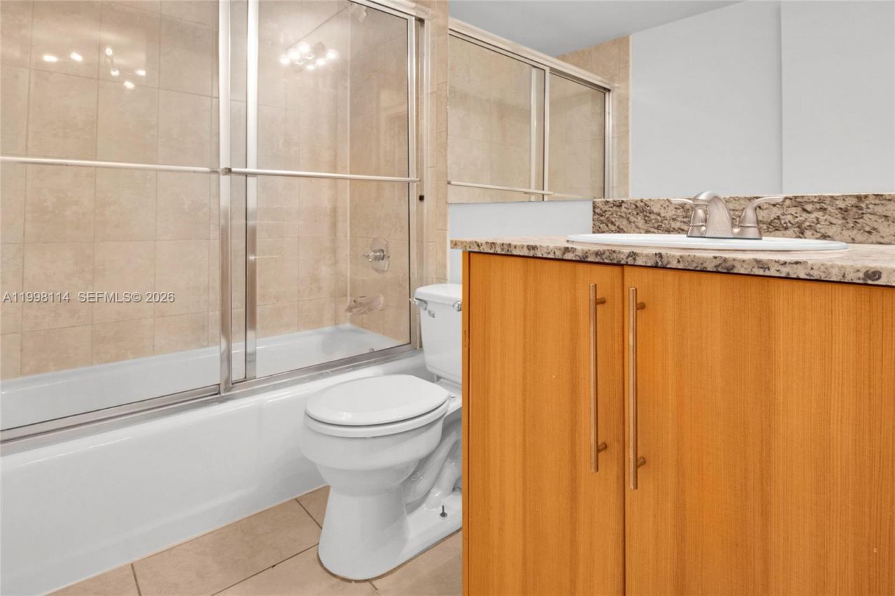 1125 NE 16th Pl, Unit 208, Fort Lauderdale, FL 33305 Photo
