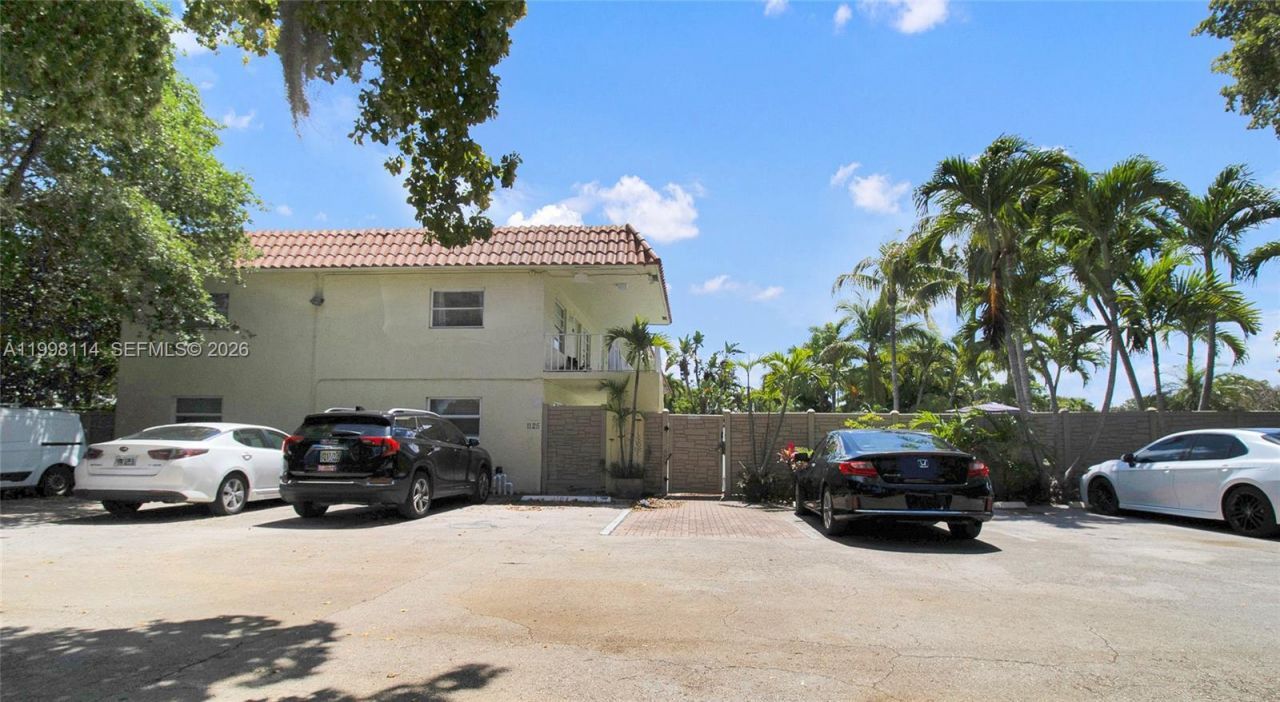 1125 NE 16th Pl, Unit 208, Fort Lauderdale, FL 33305 Photo