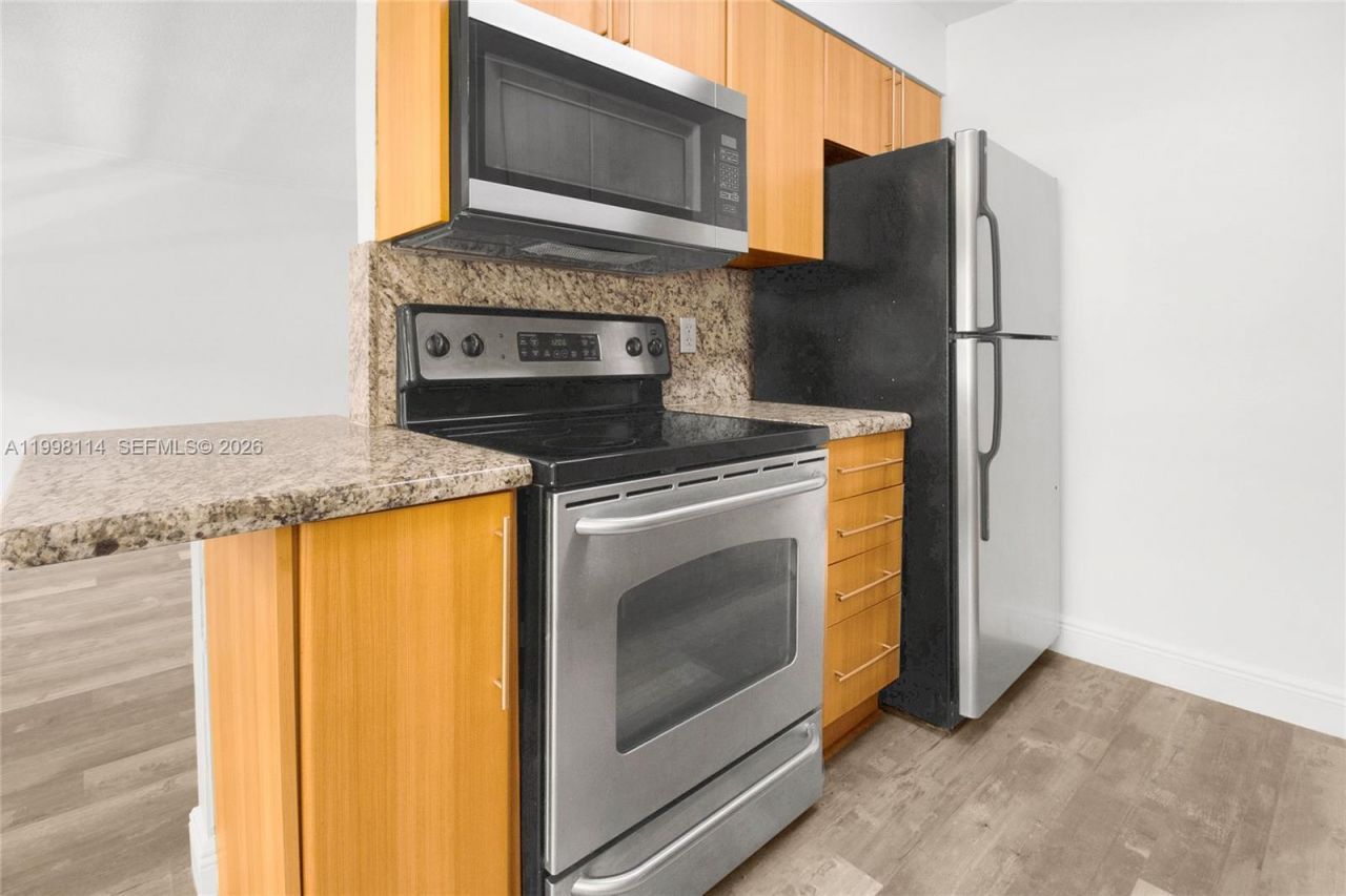 1125 NE 16th Pl, Unit 208, Fort Lauderdale, FL 33305 Photo
