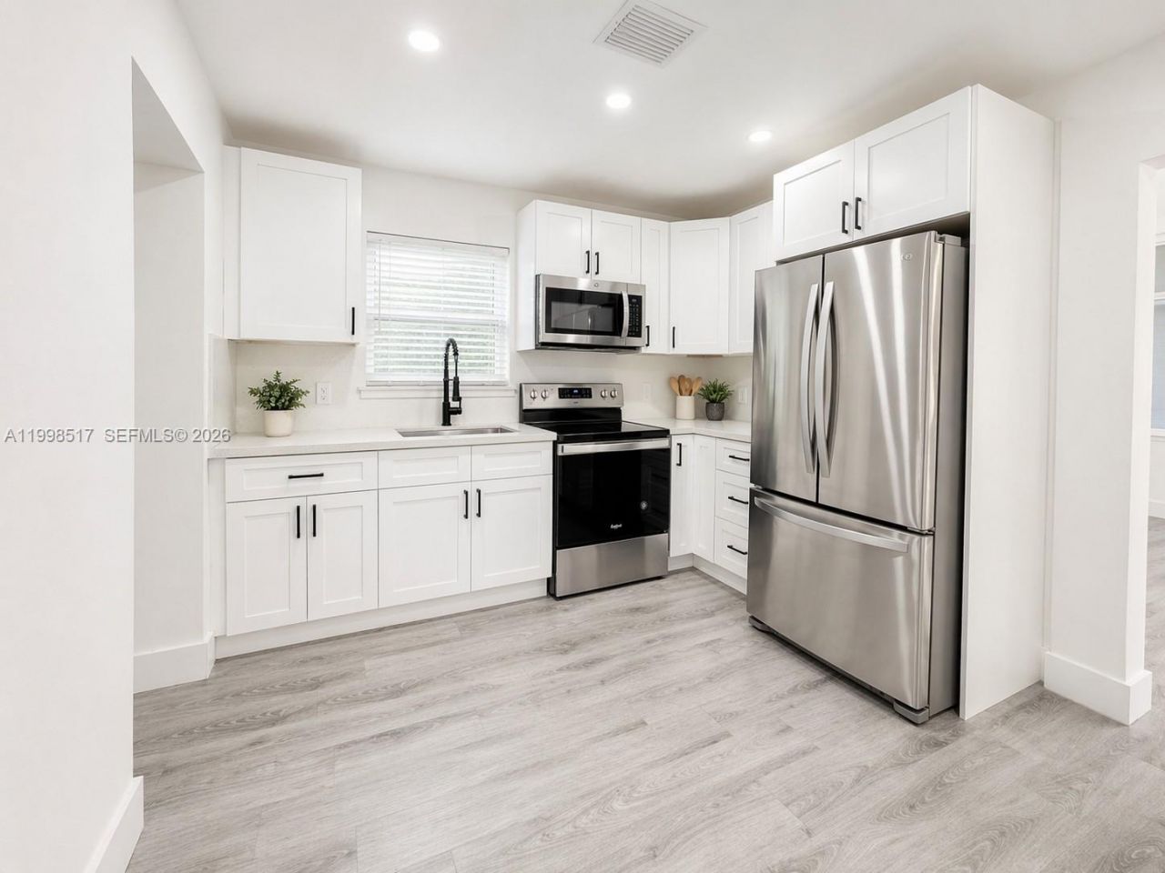 736 NW 41st St, Miami, FL 33127 Photo