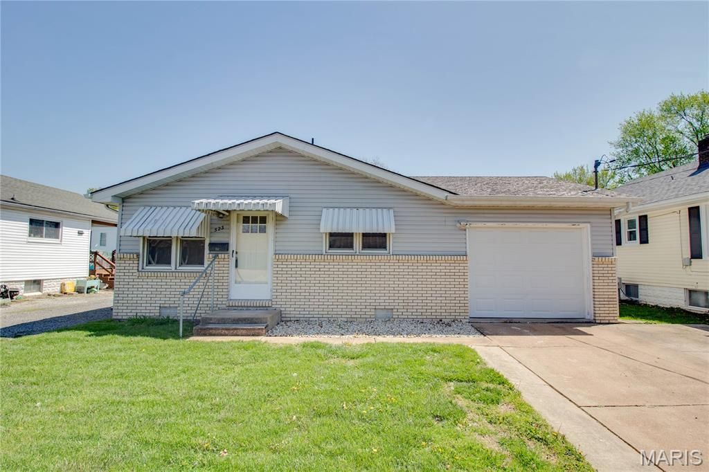 523 Park Drive, Bethalto, IL 62010 Main Photo