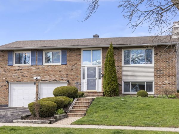 2508 Stonewall Avenue , Woodridge, IL 60517