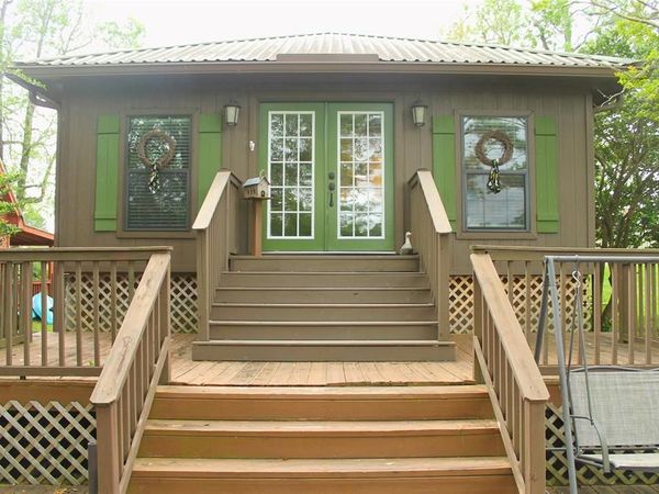 61 Hunters Creek Drive, Huntsville, TX 77340