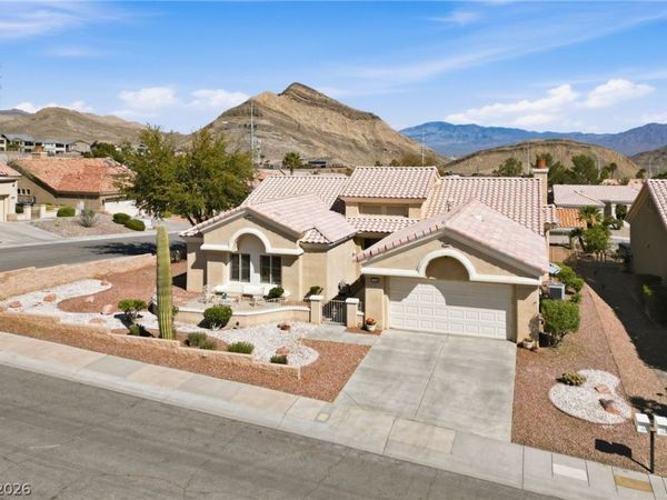 11024 Glacier View Avenue , Las Vegas, NV 89134