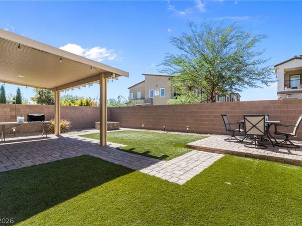 7215 Dazzle Point Street, North Las Vegas, NV 89084