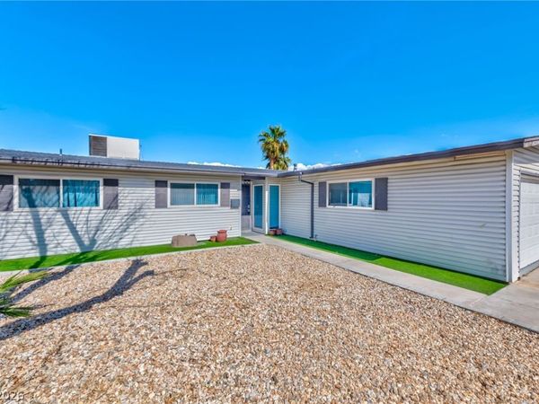 201 Nunca Street , Las Vegas, NV 89107