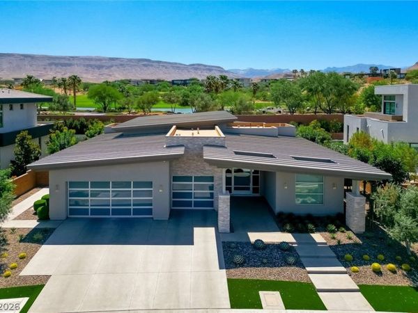 11 Hawkeye Lane, Las Vegas, NV 89135