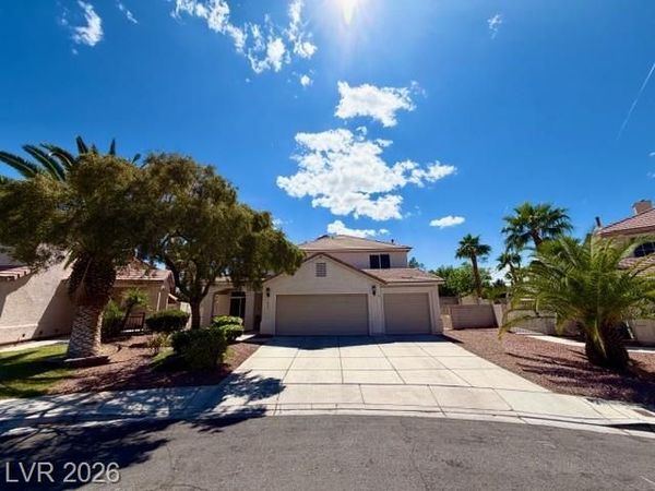 825 Gleamstar Avenue , Las Vegas, NV 89123