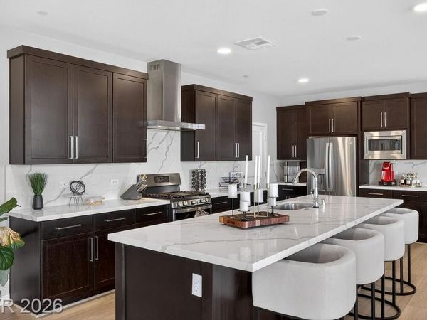 10255 Vonbulin Avenue, Las Vegas, NV 89166