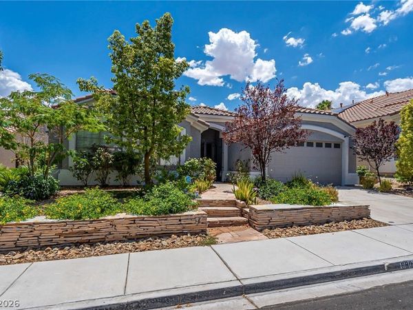 9805 Pinnacle Pass Drive, Las Vegas, NV 89117