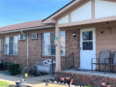 61035 Eleven Mile Road , South Lyon, MI 48178